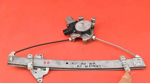 Mitsubishi Lancer Front door window regulator with motor