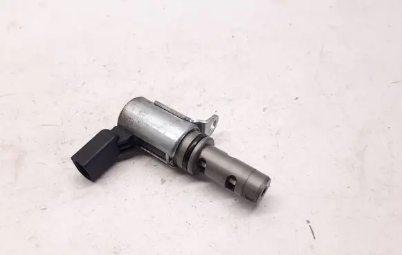 Volkswagen Golf V Camshaft vanos timing valve 03C906455A