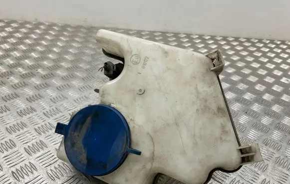 Mercedes-Benz B W245 Windshield washer fluid reservoir/tank 1698690220 169869020