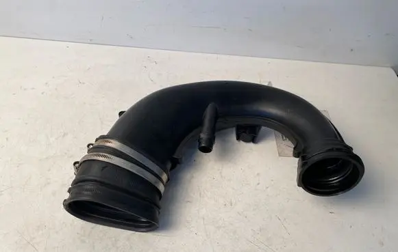BMW 5 G30 G31 Air intake hose/pipe 8613153 72336170