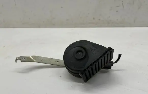 Opel Insignia B Horn signal 39088255