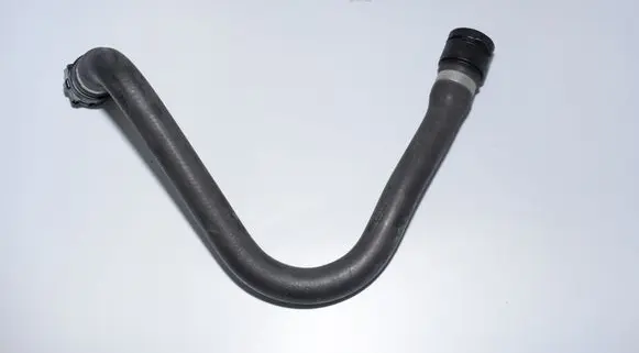 BMW 5 E60 E61 Engine coolant pipe/hose 6917697