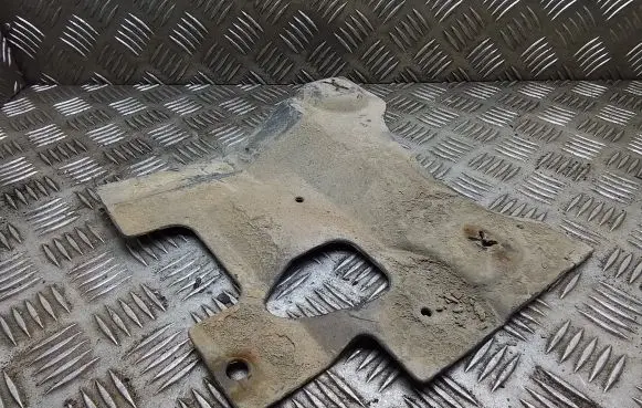 Rear underbody cover/under tray