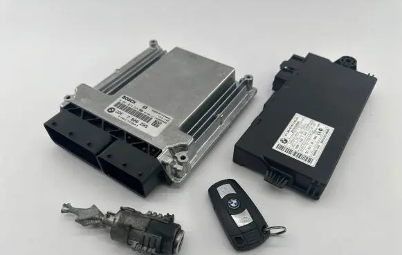 BMW 5 E60 E61 Engine ECU kit and lock set 7808205 170177801 0281014544