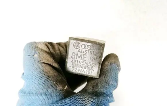 Volkswagen Golf IV Other relay 431955531 5wk1637