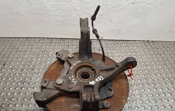 Renault Clio IV Front wheel hub spindle knuckle S25056095 400145894R