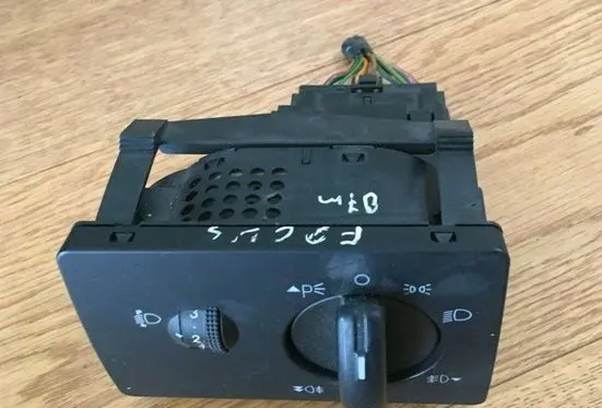 Ford Focus Light switch 7M5T13A024MA