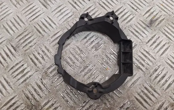 Toyota Avensis T270 Fog light bracket 5212705070