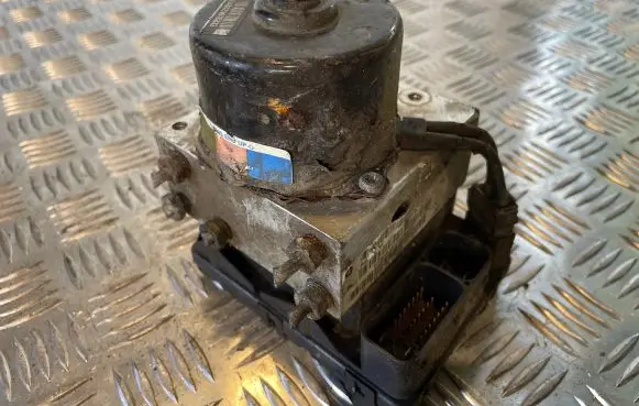 Jeep Grand Cherokee (WJ) ABS Pump 56041821AA 25094602393 8G21A10