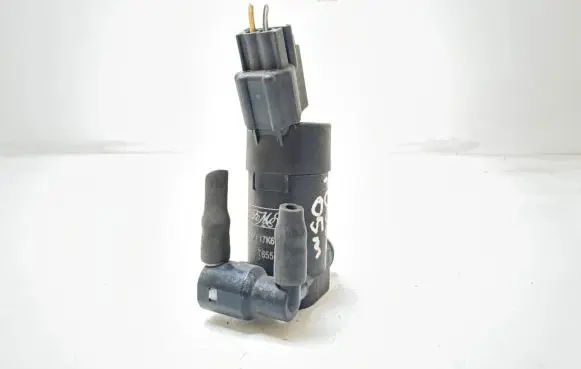 Ford Focus Windscreen/windshield washer pump S7117K624E T655C