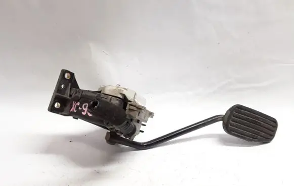 Volvo XC90 Accelerator throttle pedal 6PV00853706 30666658