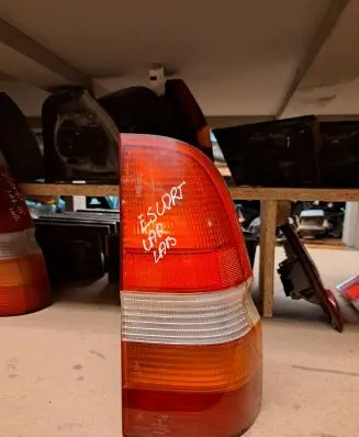 Ford Escort Tailgate rear/tail lights 91AG13A602 91AG13N004