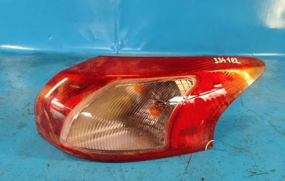 Mitsubishi Lancer VIII Boot/trunk interior light 8330A278