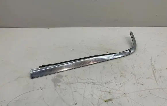 Mercedes-Benz S W116 Rear/tail light trim molding 1166980197