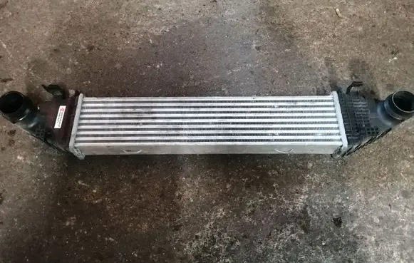 Mercedes-Benz E W212 Intercooler radiator