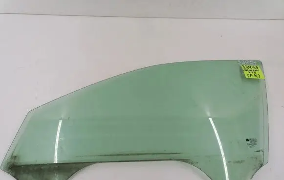 Cadillac CTS Front door window glass four-door E943R004529