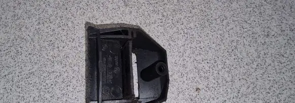 Radiator mount bracket