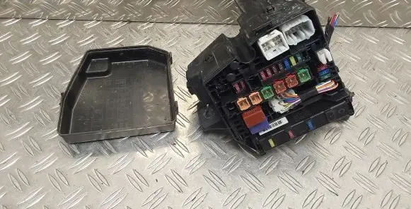 Toyota Yaris Fuse box set
