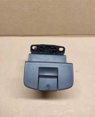 Renault Espace - Grand espace IV Hand parking brake switch 8200550545