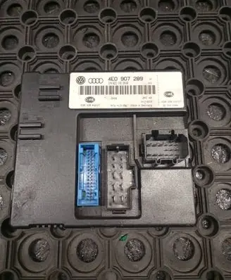 Audi A8 S8 D3 4E Comfort/convenience module 4E0907289 5DK00843207 4E0910289B