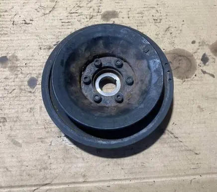 Mercedes-Benz E W124 Crankshaft pulley 6020300203