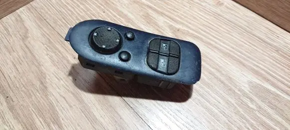 Seat Alhambra (Mk1) Electric window control switch 95VWA17167DBW