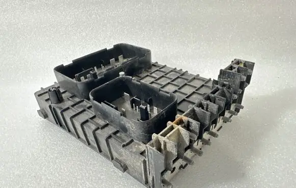 Volkswagen Golf V Fuse module 1K0937124K 014189861