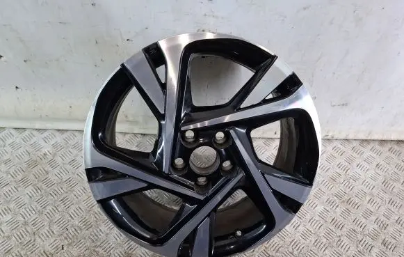 R18 alloy rim
