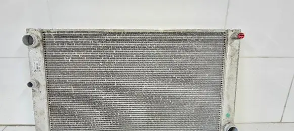 BMW 5 E60 E61 Coolant radiator 7795878 E9990003