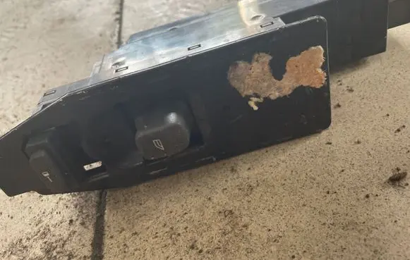 Volvo V70 Electric window control switch