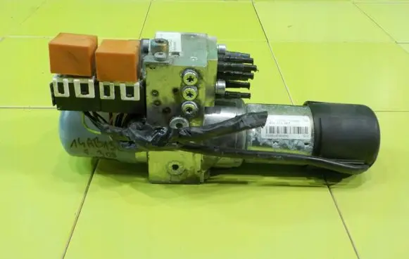 Peugeot 308 Folding roof motor 107621300 14AB136