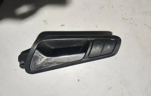 Volkswagen PASSAT B6 Front door interior handle 3C1837113D