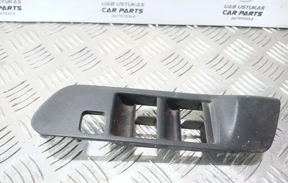 Nissan Primera Other front door trim element 80961