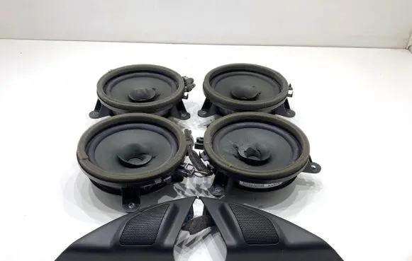 Volvo V70 Audio system kit 3065744430781065