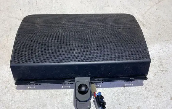 Land Rover Range Rover Sport L494 Subwoofer grill/trim CK5204454A 105027057C