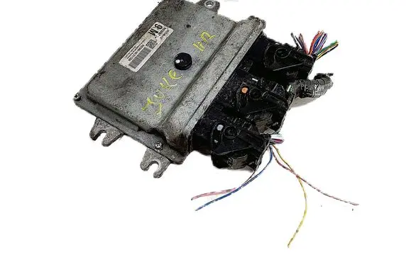 Nissan Juke I F15 Engine control unit/module MEC940-140