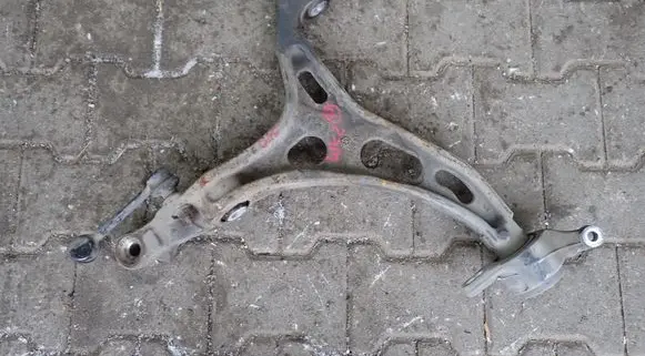 Jeep Grand Cherokee Front lower control arm/wishbone 