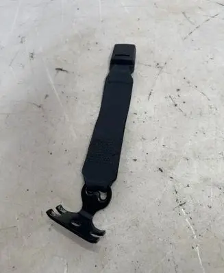 Maserati Ghibli Middle seatbelt buckle (rear) 670019312 627121900 030615