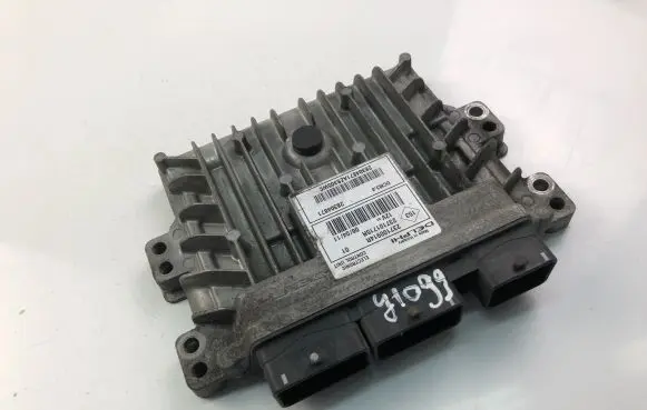 Renault Megane III Engine control unit/module ECU 237100914R 237101715R