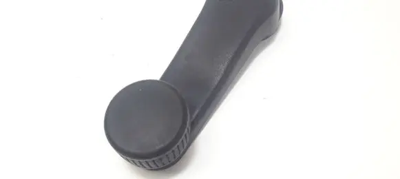 Volkswagen Golf III Front door window winding handle 1H0837581B
