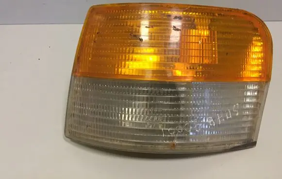 Saab 9000 CC Front indicator light