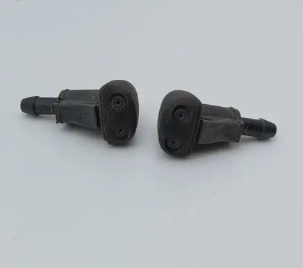 Hyundai Coupe Windshield washer spray nozzle