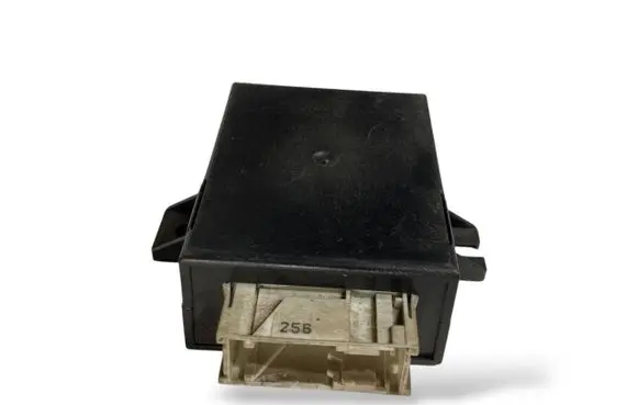 BMW 7 E38 Steering rack control module 8352494 61358352494