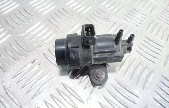 Renault Laguna I Turbo solenoid valve