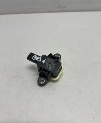Volkswagen Polo V 6R Airbag deployment crash/impact sensor 4H0955557
