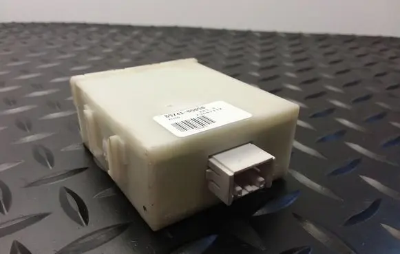 Toyota Avensis T250 Door control unit/module 8974105050 73667112