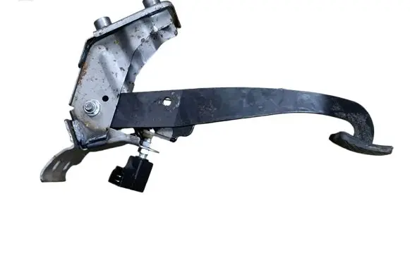 Hyundai Santa Fe Brake pedal 938103K000