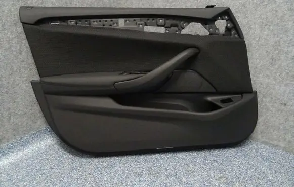 BMW 5 G30 G31 Front door card panel trim