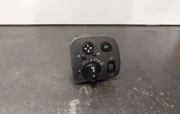 Mercedes-Benz C W203 Light switch A2035450504