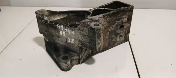 Volvo XC90 Gearbox mounting bracket 